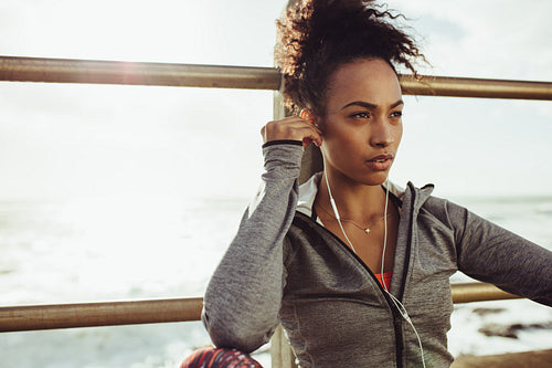 Runner listen music in break