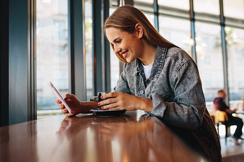 Woman at a coffee shop