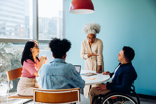 Senior business leader uniting teammates around priorities