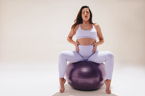 Prenatal fitness: Strengthening, flexibility, and wellness exercises for expecting moms