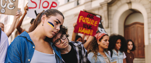 Young people calling for peace in Ukraine