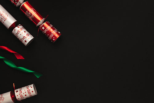 Christmas crackers with ribbons