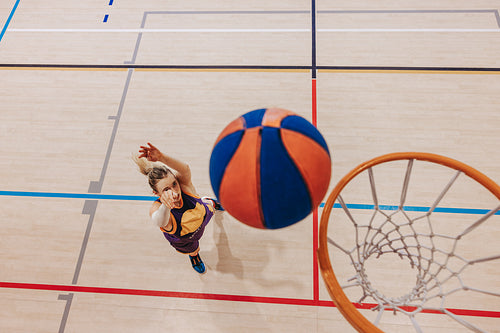 Nailing the shot: Female player makes a smooth jump shot