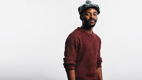 Man wearing a scottish tartan cap