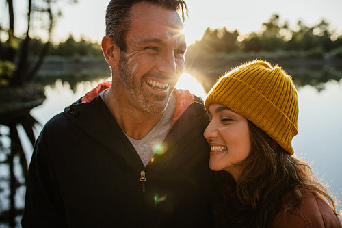  Cheerful couple on a camping trip