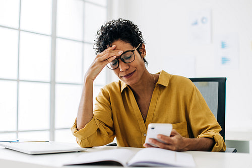 Work fatigue and burnout; getting a headache in the office