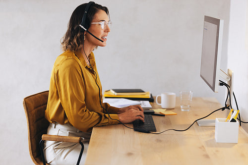 Customer service representative working in a call centre
