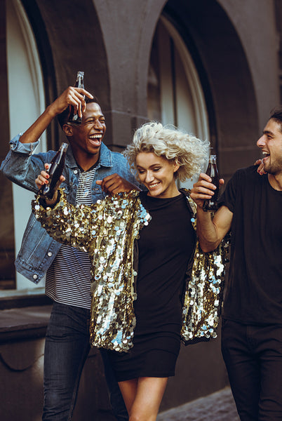 Fashionable friends enjoying themselves in the city