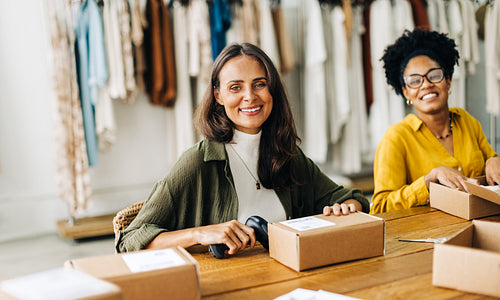 Happy entrepreneur expands online business with dropshipping