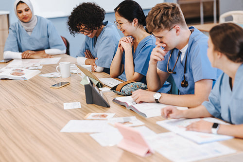 Medical Teamwork: Students learning, discussing and cooperating in medical school
