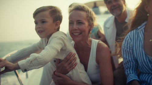 S13 - DOLPHIN CRUISE_GRADED_FULLRES_422HQ_V1-0001.mov