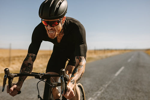 Road cyclist with sunglasses