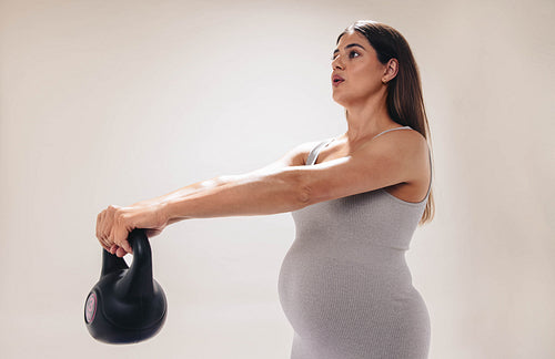 Fit and healthy pregnancy: Weightlifting and strength training for expecting mothers