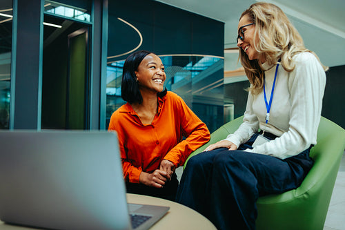 Professional financial analyst in a consultation with a client in the financial district