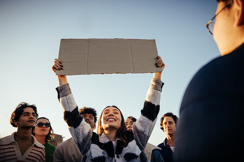 Solidarity in times of crisis: Communities come together for action