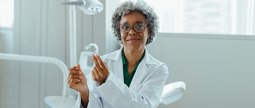 Reviewing clear aligners in a dental clinic