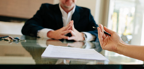 Discussion before signing property contract papers