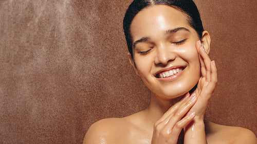 Starting off the day right is the secret to this woman’s happiness, she enjoys a cold shower with fresh water