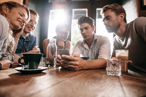 Sharing memories on mobile phone