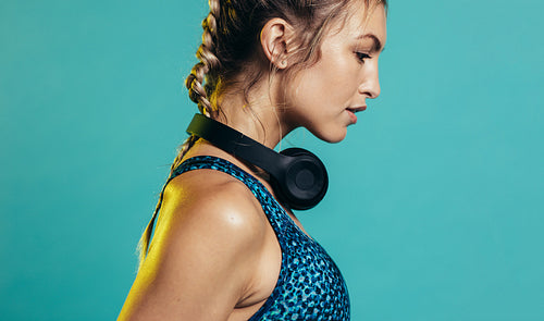 Sportswoman in studio