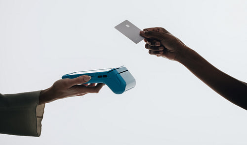 Contactless payment with credit card using a modern handheld card reader