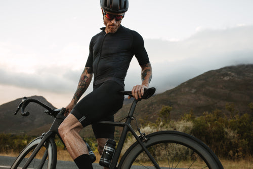 Black cycling total look