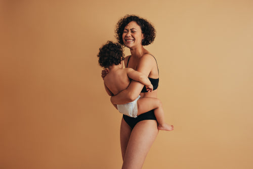 Plus size mother with her baby – Jacob Lund Photography Store- premium  stock photo