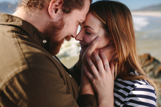 Loving couple caught in romantic moment – Jacob Lund Photography