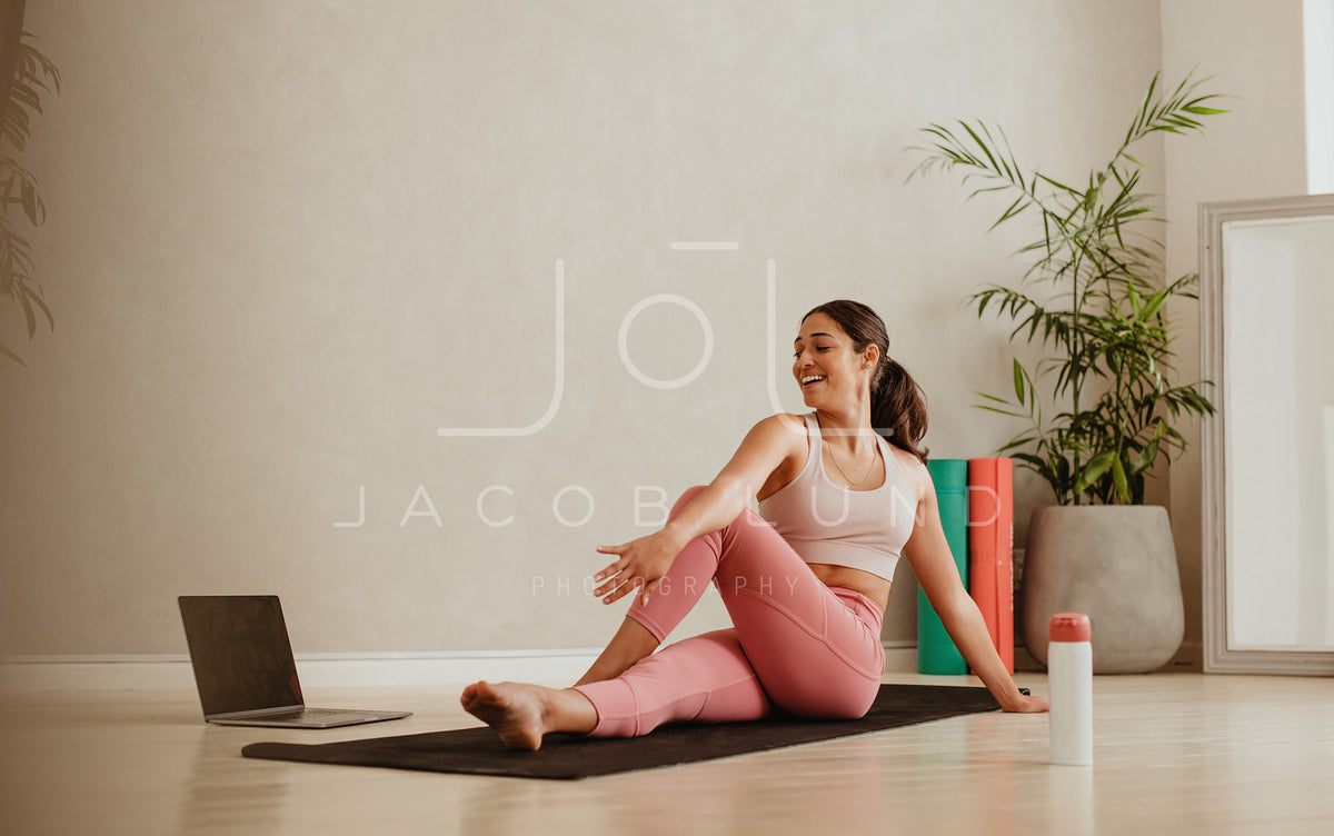 Plus size woman exercising in fitness studio – Jacob Lund Photography  Store- premium stock photo
