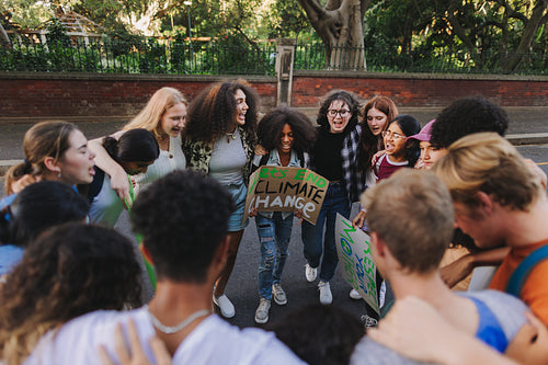 Generation Z ditching their bras and embracing the #nobrachallenge