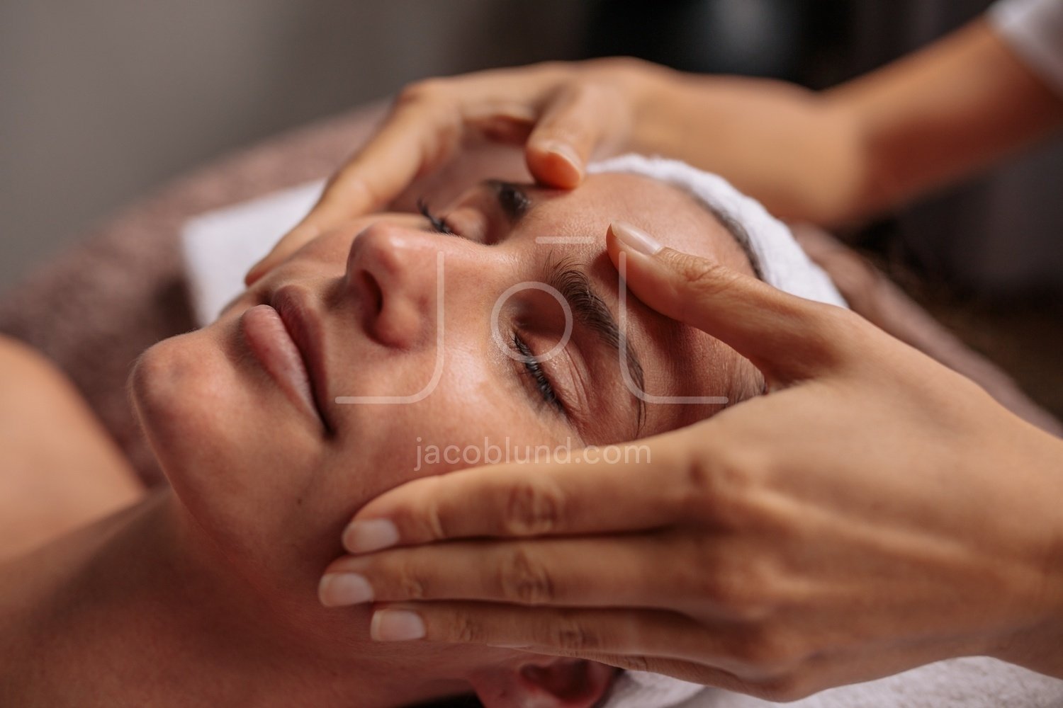 Premium Photo  Young beautiful woman enjoying back and shouders massage in  spa